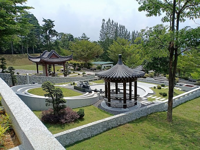 Circular landscaped garden and pavilions at Nirvana Semenyih