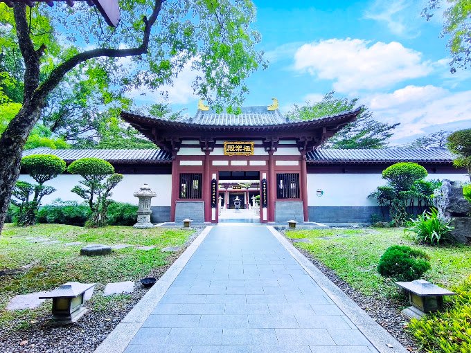 Traditional courtyard entrance at Nirvana Shah Alam