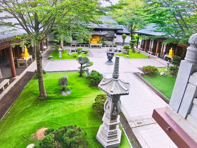 Landscaped memorial courtyard at Nirvana Shah Alam